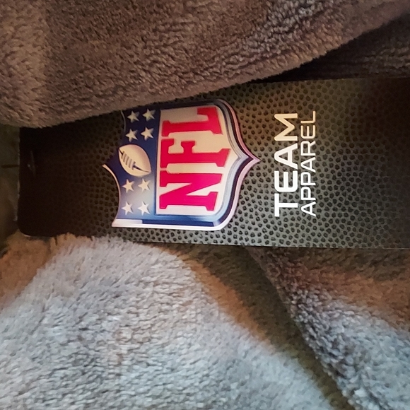 NWT women's Orange & gray Denver Broncos logo reversible zip up vest. Size L - Picture 5 of 5